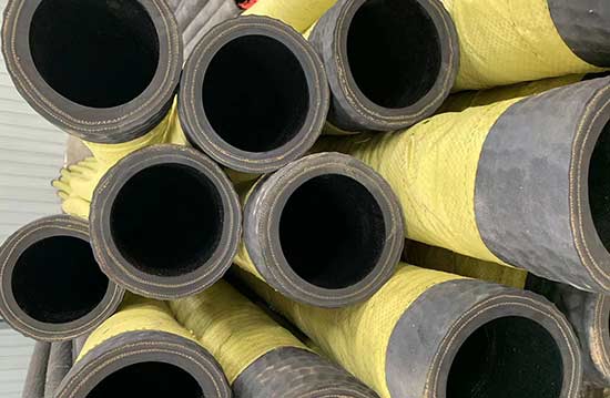 黑鋼絲橡膠(jiāo)管廠家.jpg 黑鋼(gāng)絲橡膠(jiāo)管廠家.jpg